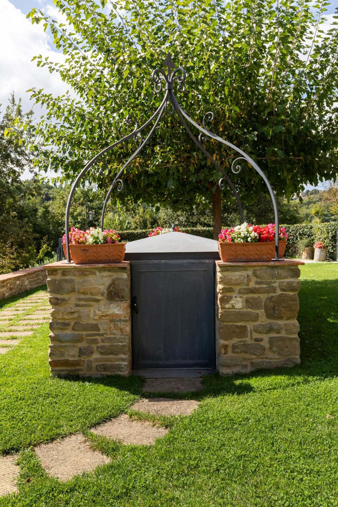 Agriturismo I Gelsi Di Santa Cristina Γκούμπιο Εξωτερικό φωτογραφία