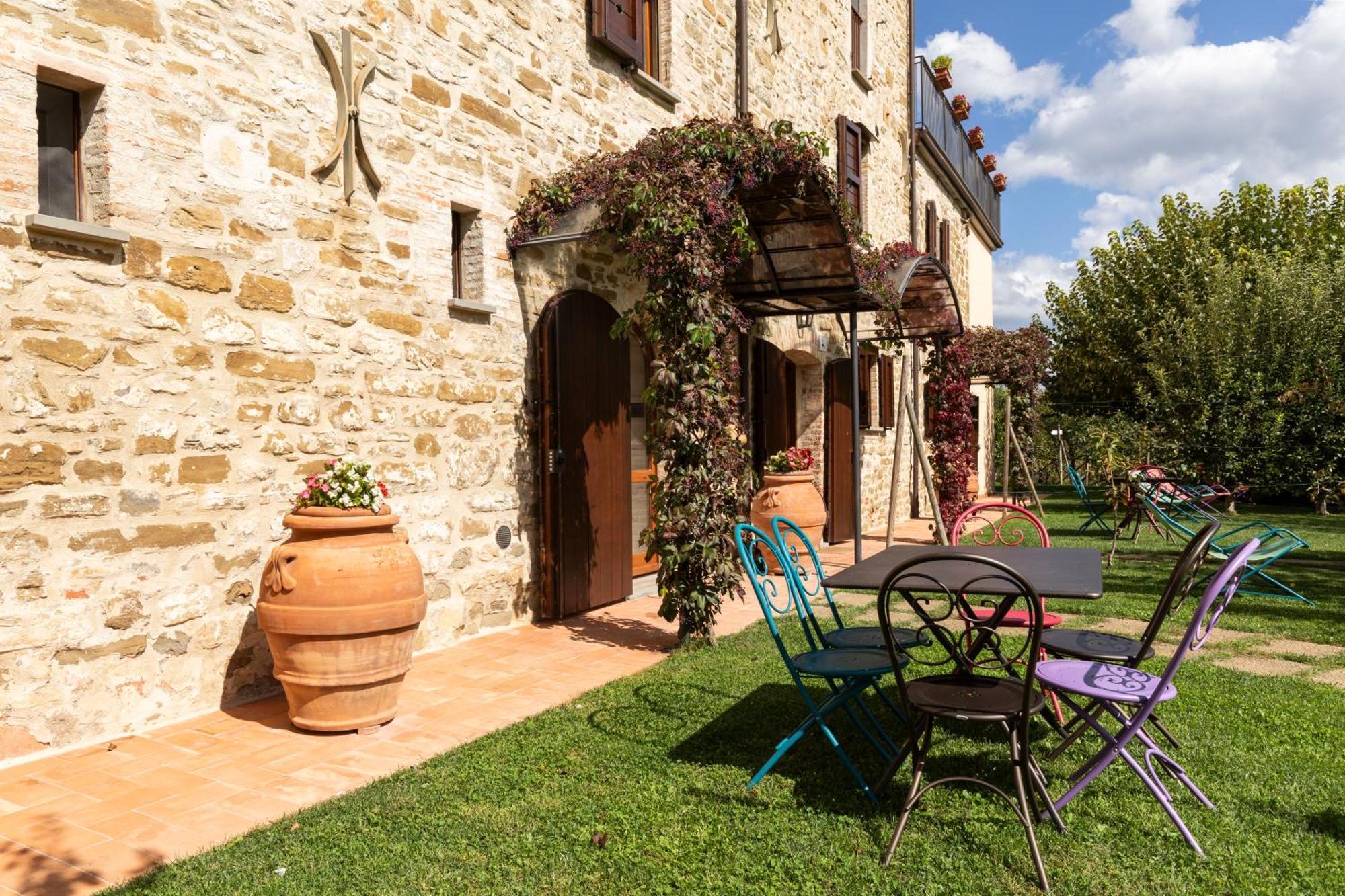 Agriturismo I Gelsi Di Santa Cristina Γκούμπιο Εξωτερικό φωτογραφία