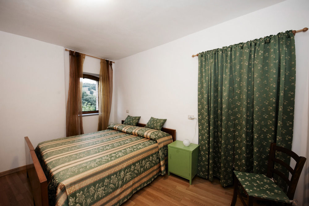 Agriturismo I Gelsi Di Santa Cristina Γκούμπιο Εξωτερικό φωτογραφία